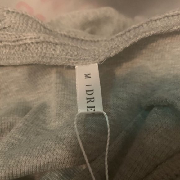 DressFo Women's Light Gray Front Fasten Asymmetrical Hem Cardigan  Sweater M NWT - Picture 3 of 5